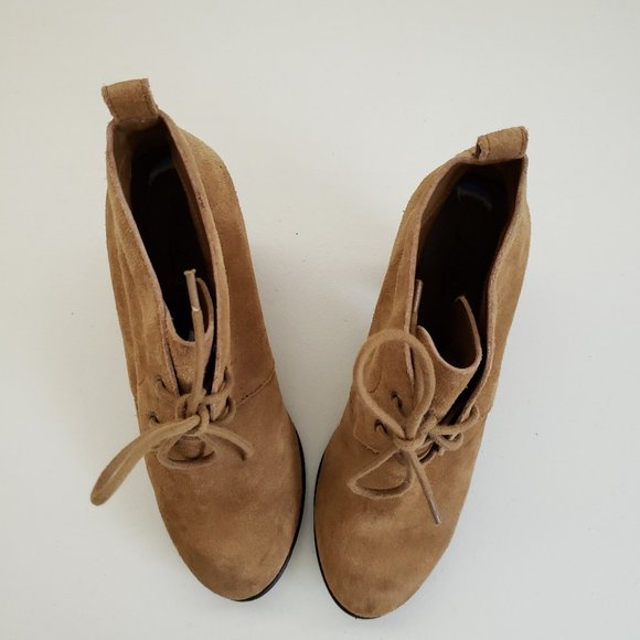 LUCKY BRAND Tan Suede Unitas Heel Ankle Booties Sz 7.5 - Picture 4 of 15